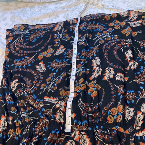 Cute patterned dress - Picture 6 of 7